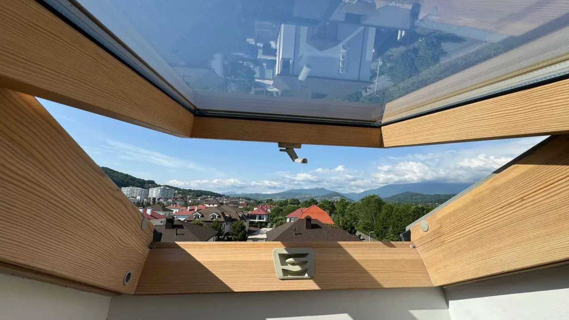 Квартиры с балконами и видом на горы на Мелетяна 5а 2