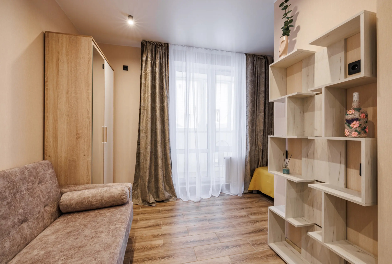 Апартаменты  Hotel Home на Оборонной