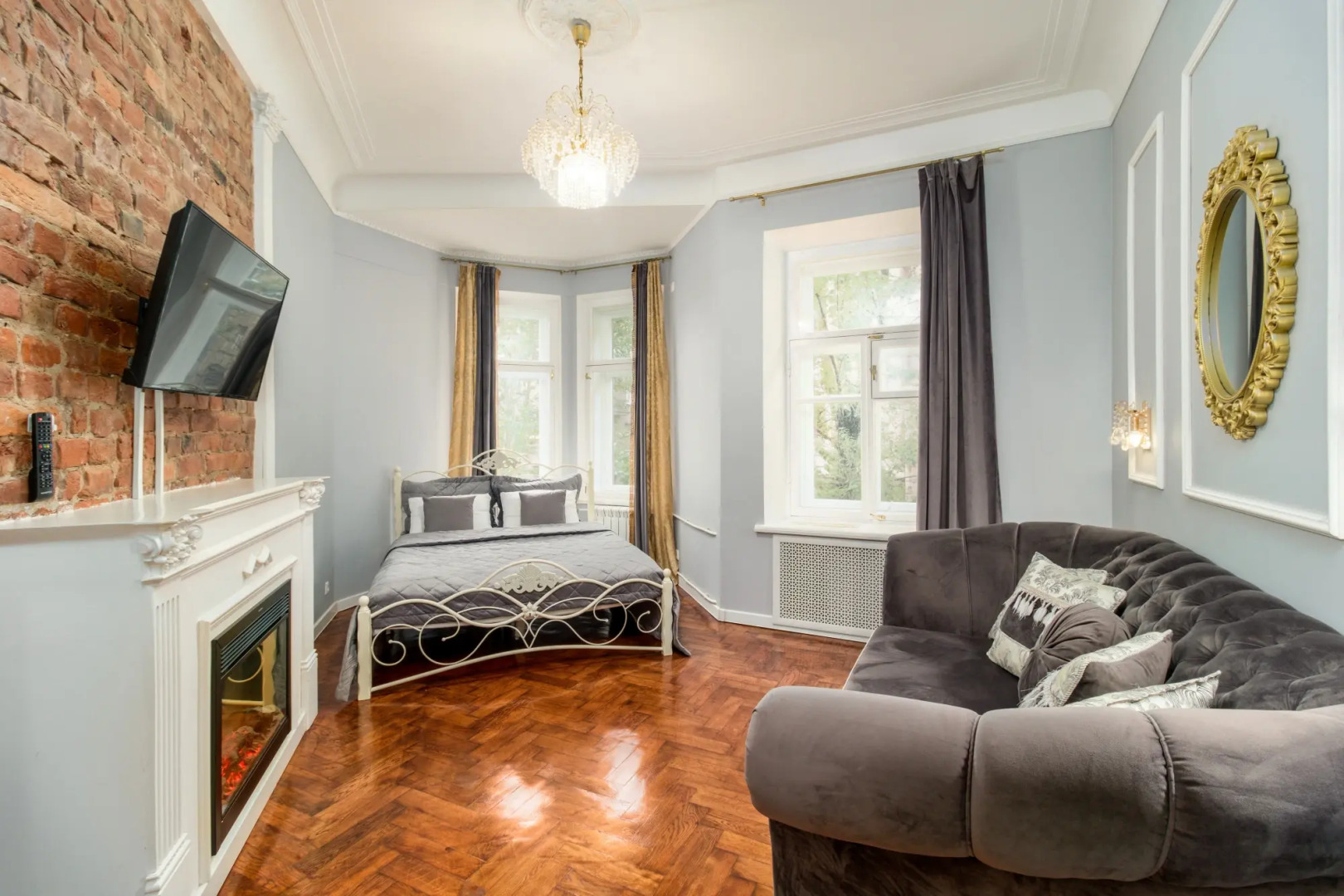 Апартаменты Лофт у Площади Восстания 5 спален