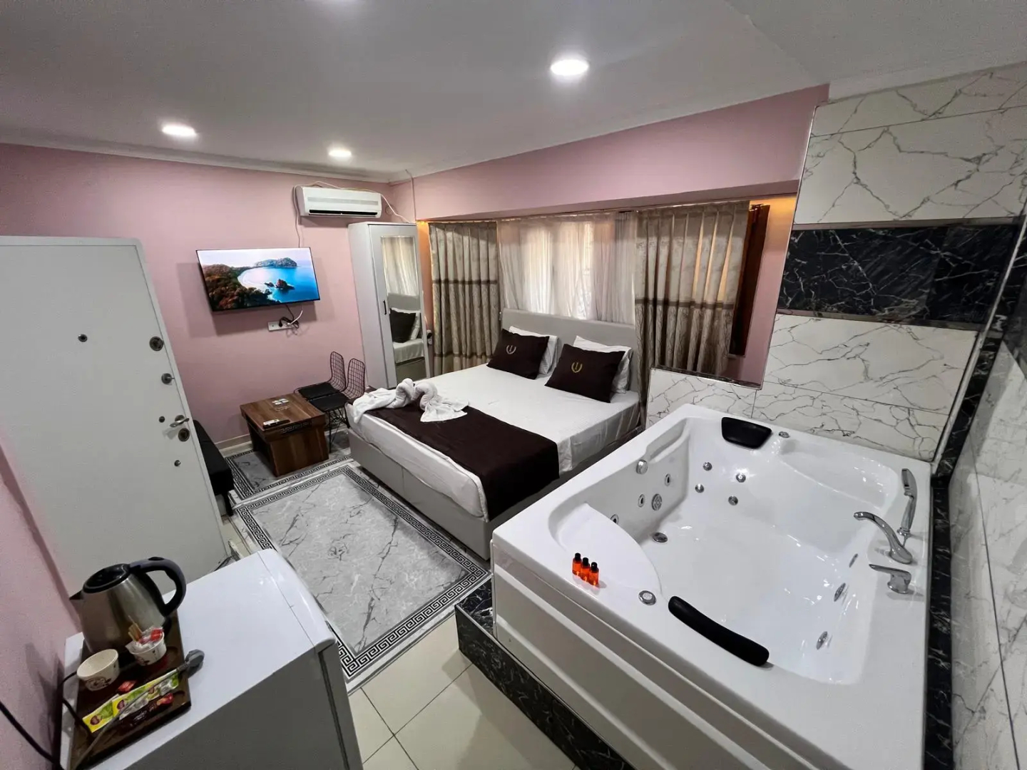 Istanbul Palace Hotel