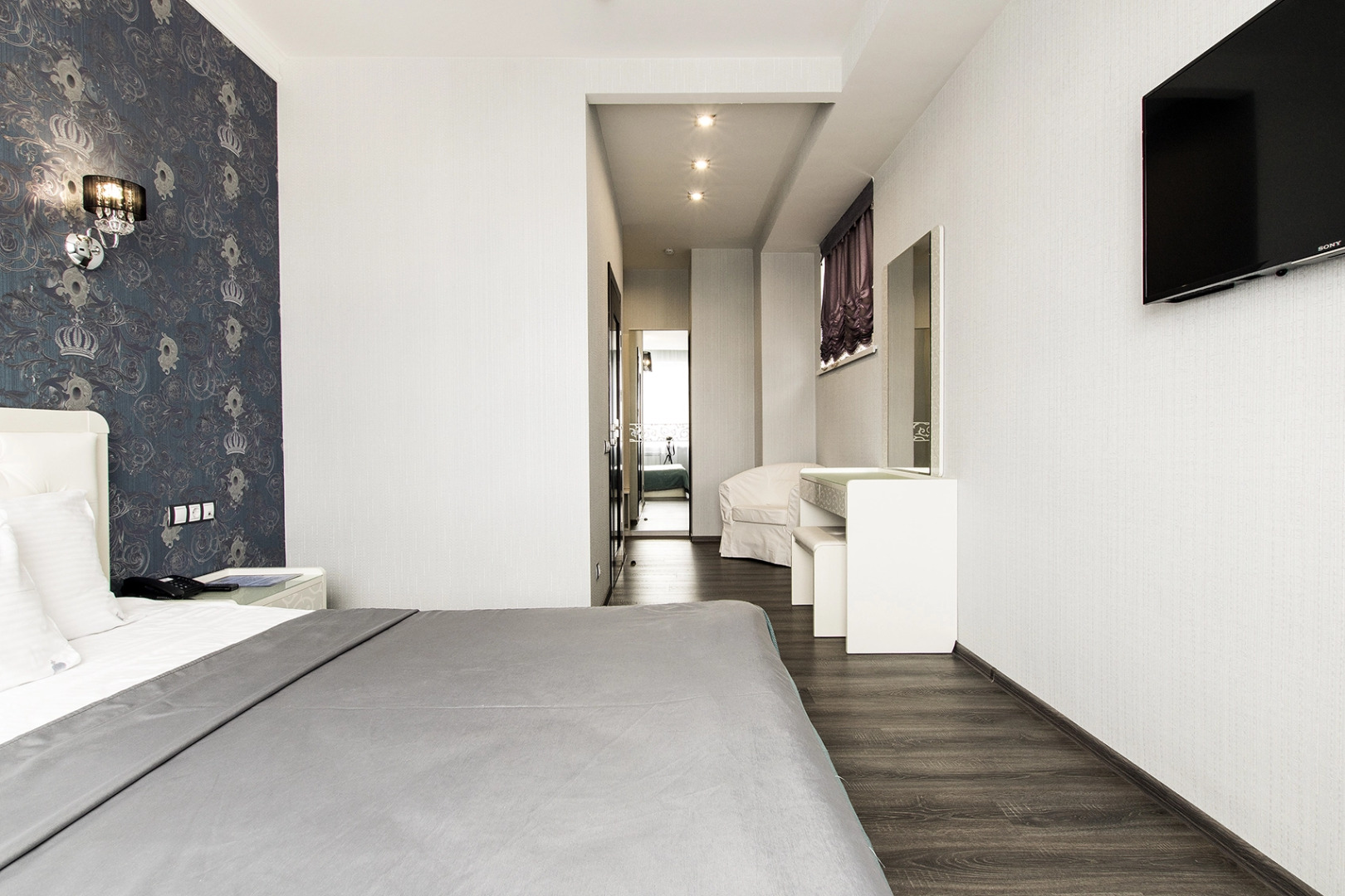 Отель Корона