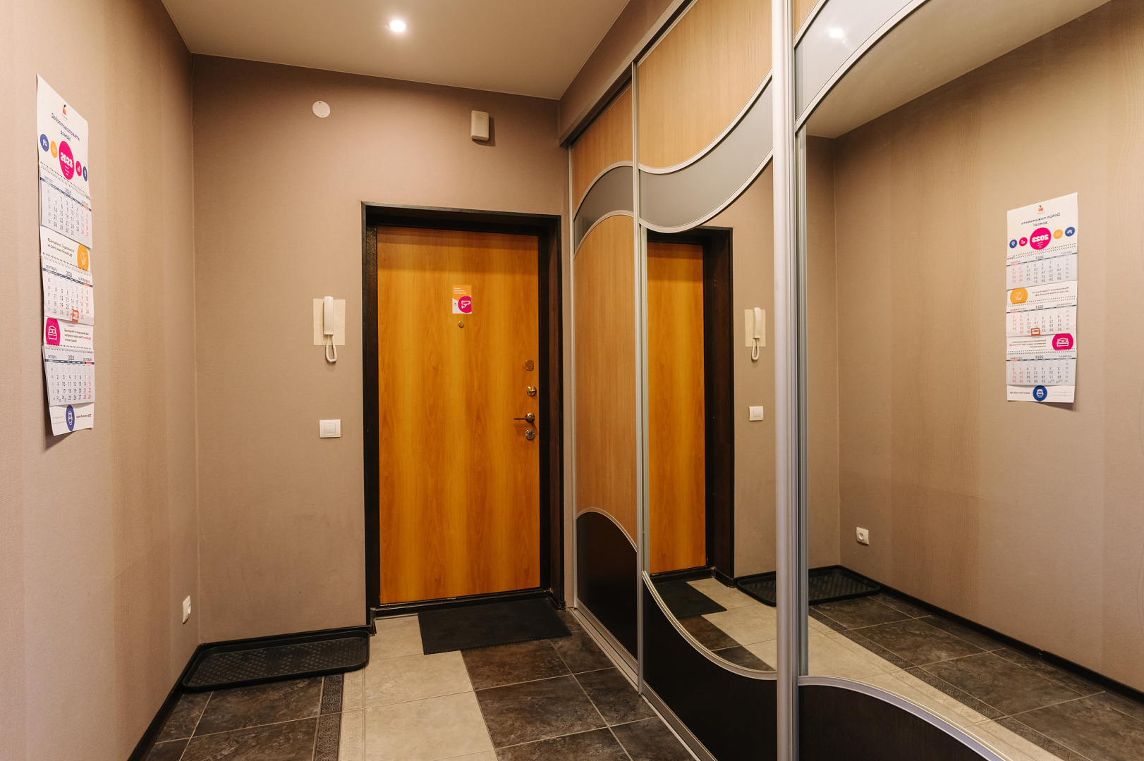 Апартаменты 9 ночей с видом на речку на Коммунальной 1