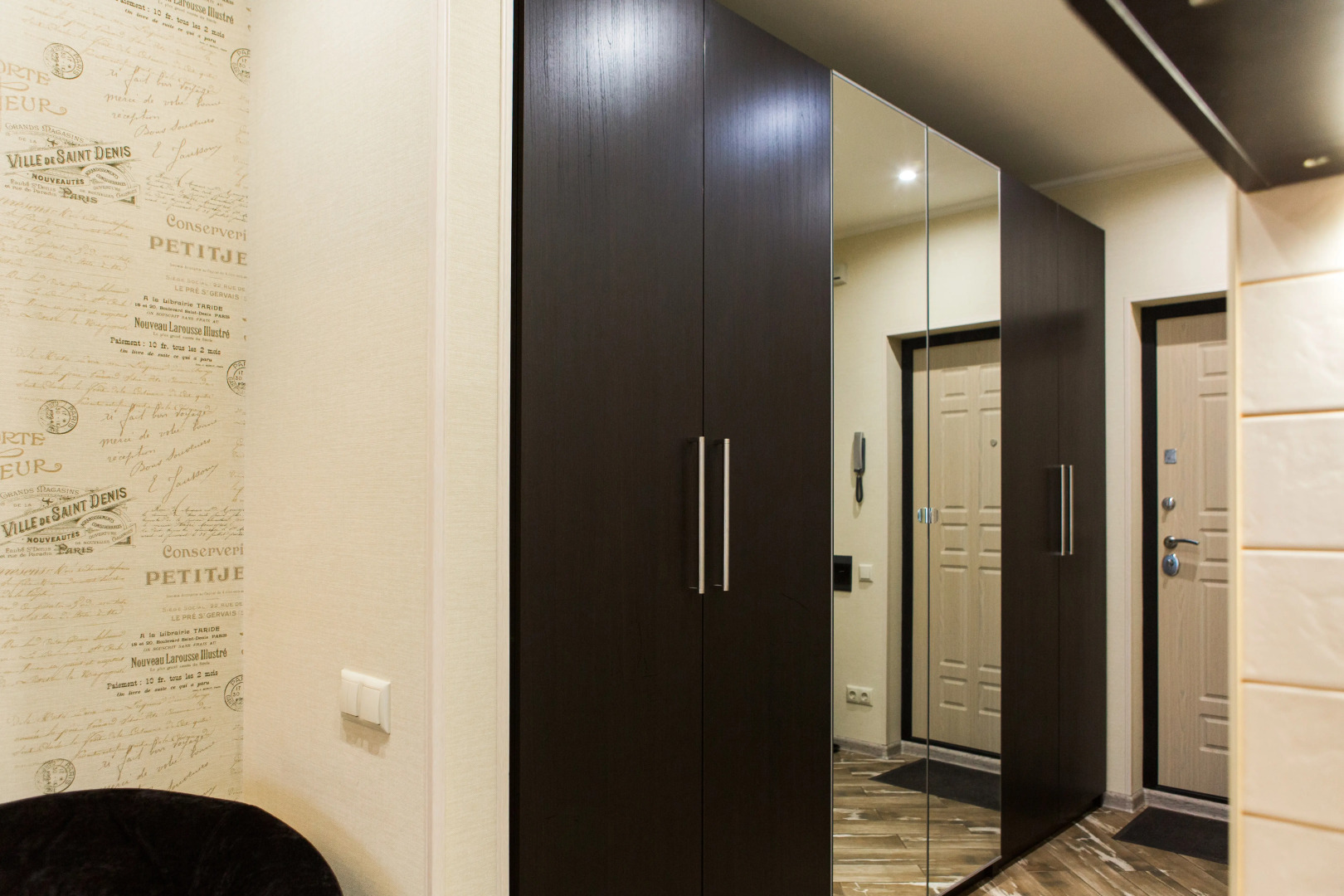 Апартаменты на улице Дмитрия Михайлова 4