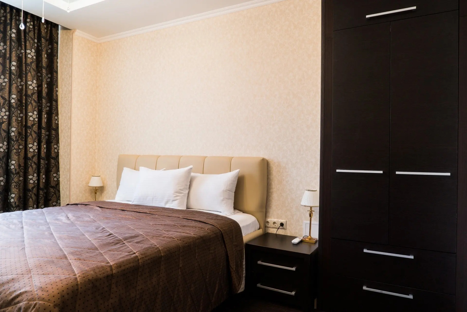 Diplomat Business Hotel