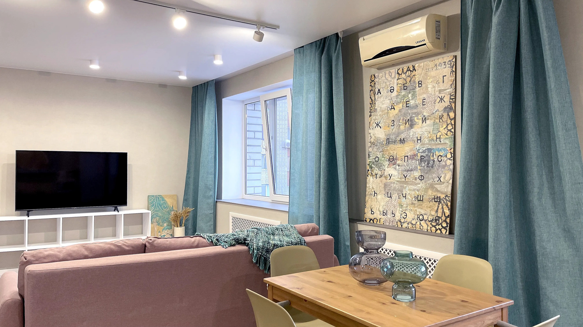 Апартаменты Стильная студия у метро на Чистопольской