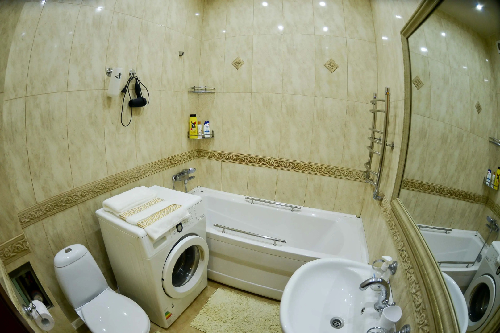 Апартаменты Голден Хаус