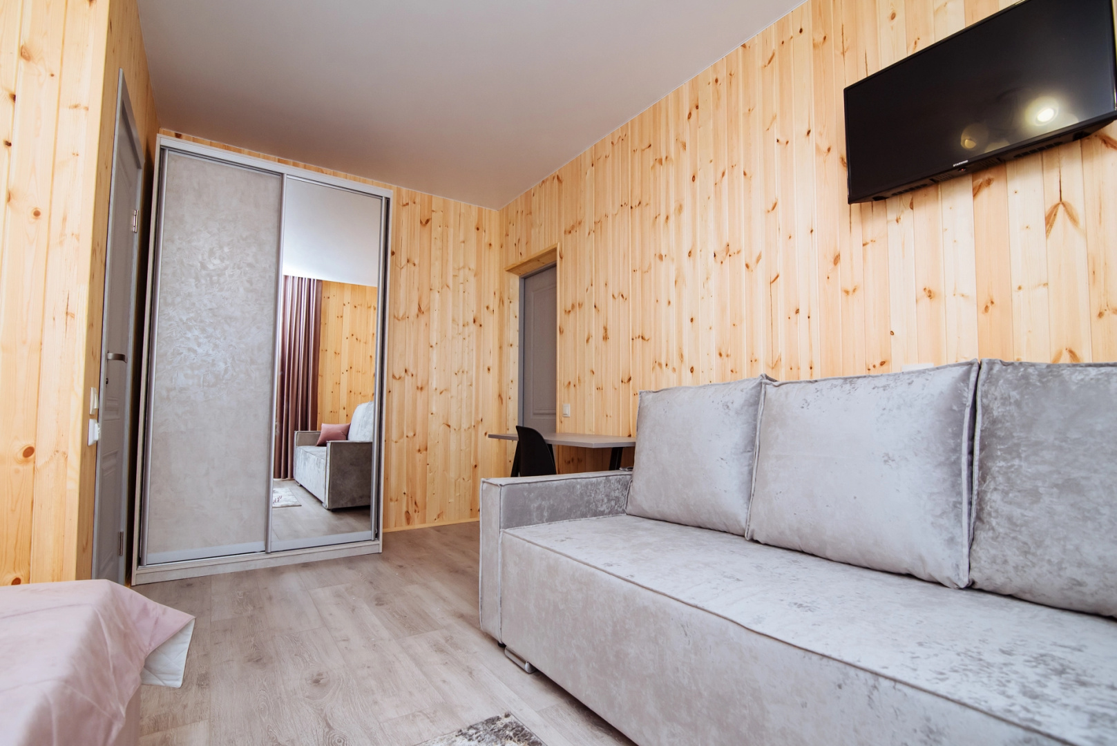 База Отдыха Hotel Brusnika