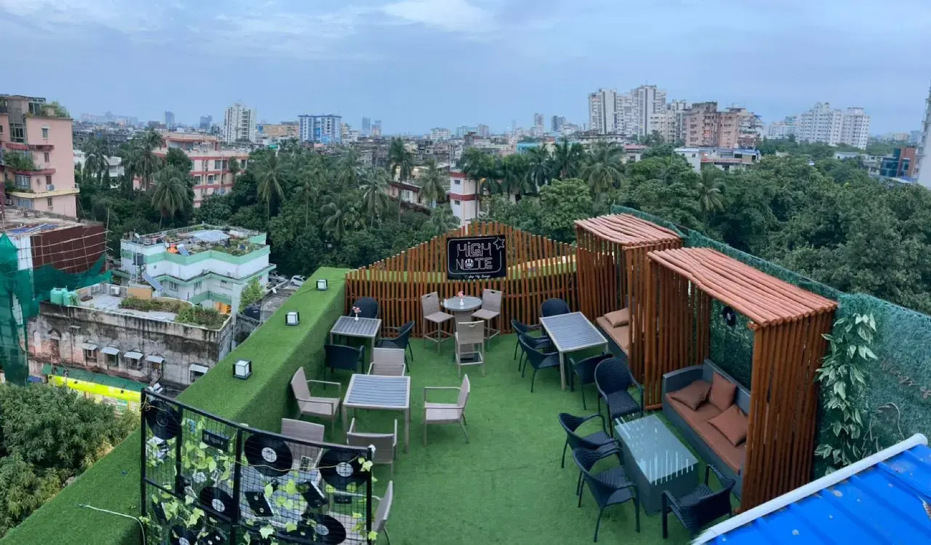 Отель The Avenue Ballygunge