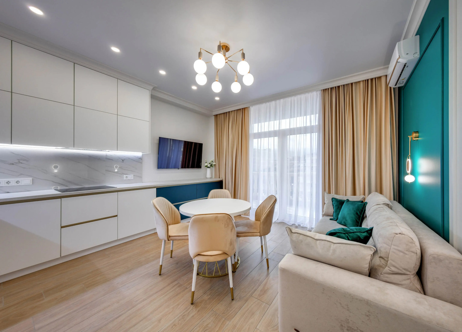 Московский квартал, Ялта