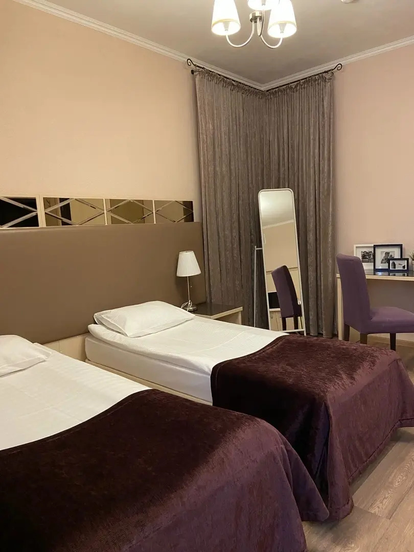 Отель Green Roof