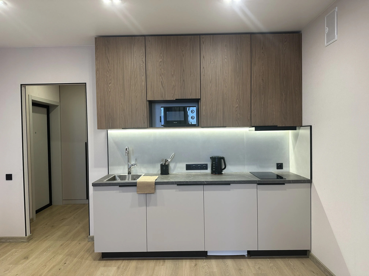 Квартира Дизайнерская Студия Напротив Роял Парка