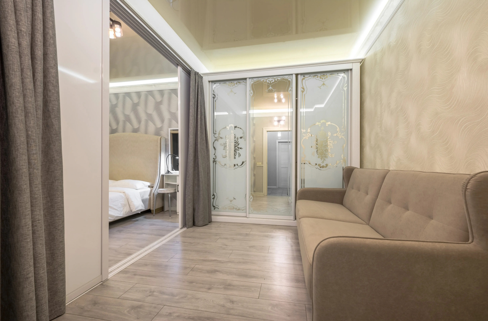 Апартаменты Эксклюзивные с ванной на балконе и видом на Marriott в ЖК Центральный