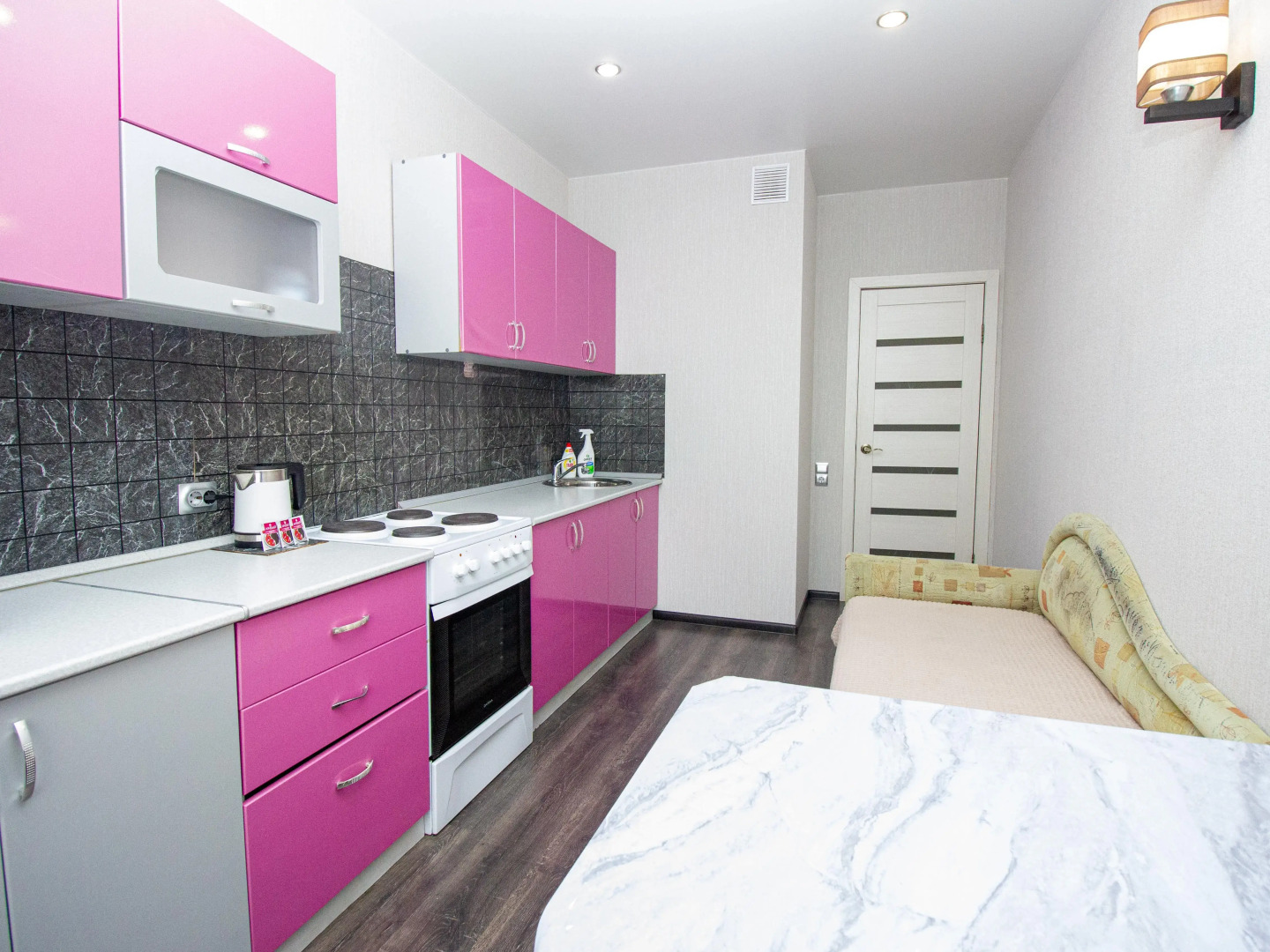 Апартаменты двухкомнатные на Нариманова 38