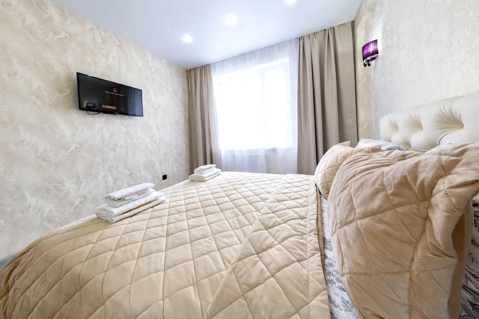 Апартаменты FSF Дизайнерская Двушка в Центре с Дистанционным Заездом