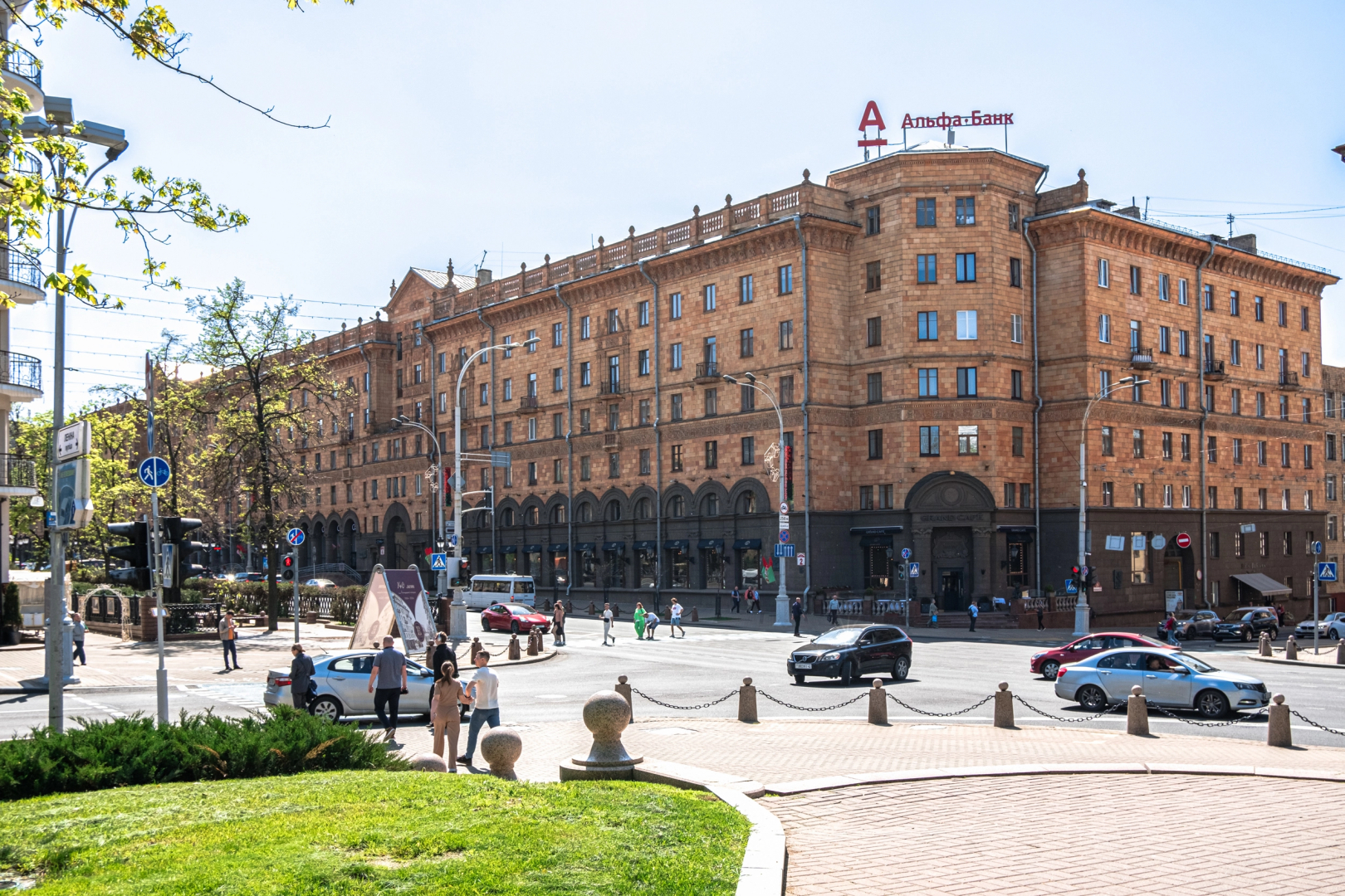 Квартира трёхкомнатная с джакузи в Историческом центре