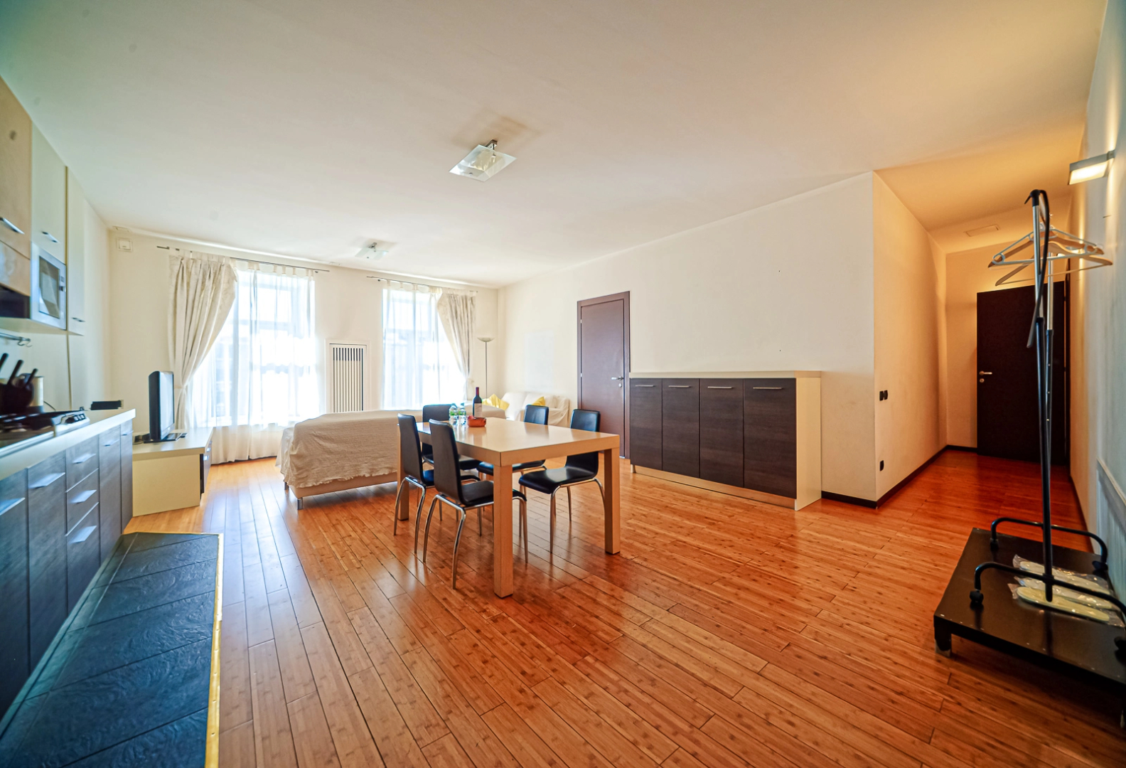 Апартаменты Двухкомнатная Квартира с Видом на Набережную