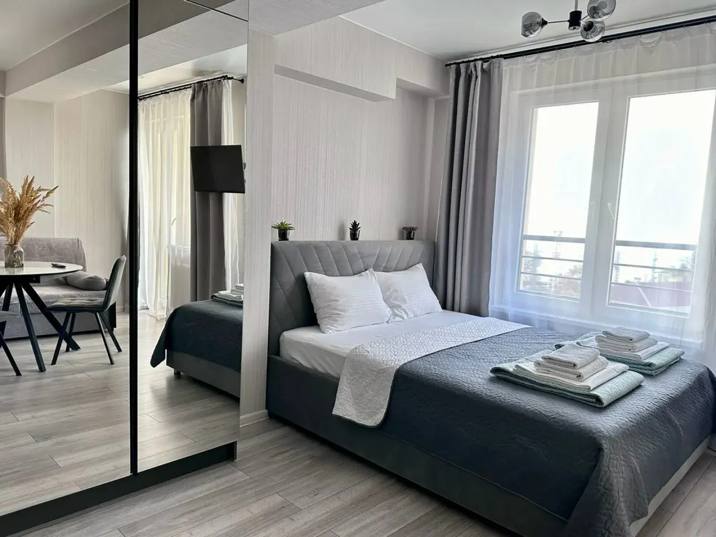 Апартаменты Lux Black&White