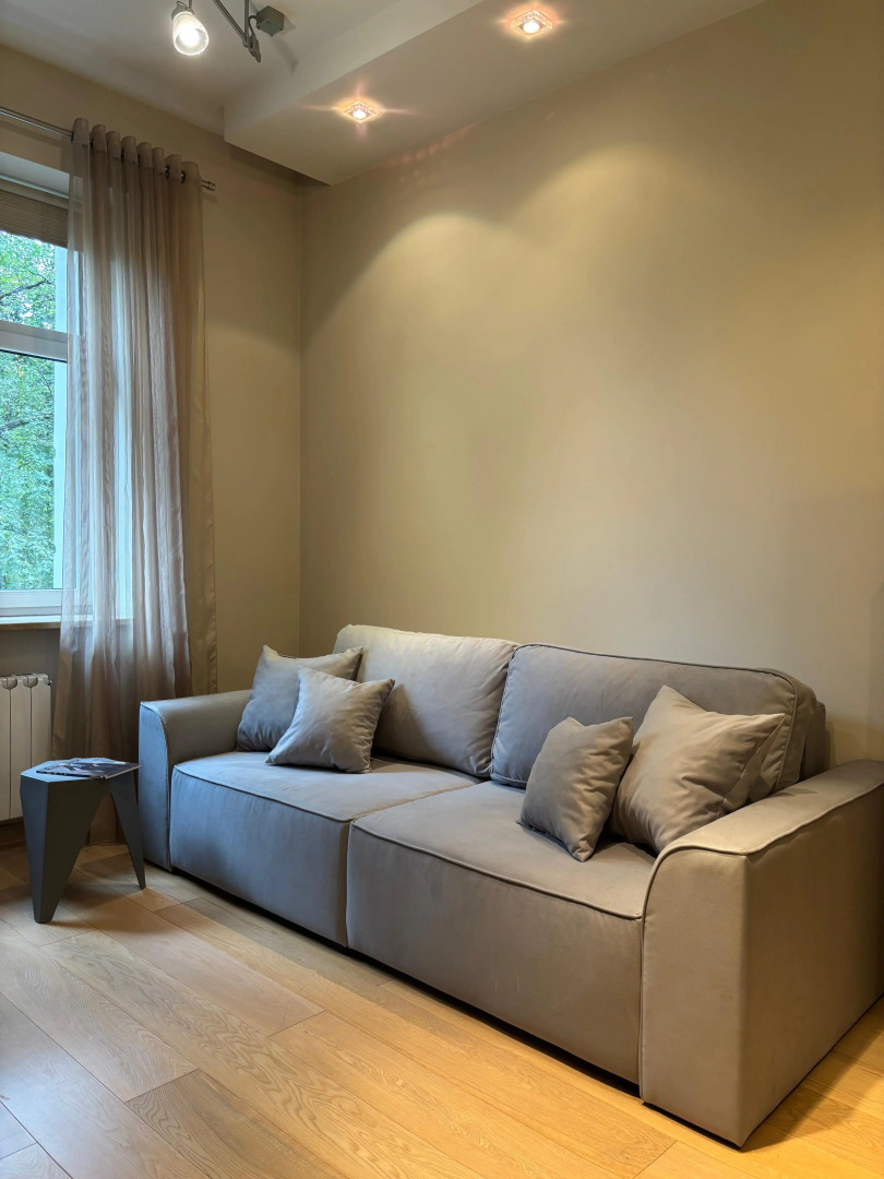 Квартира Видовая уютная на живописной набережной в центре столицы