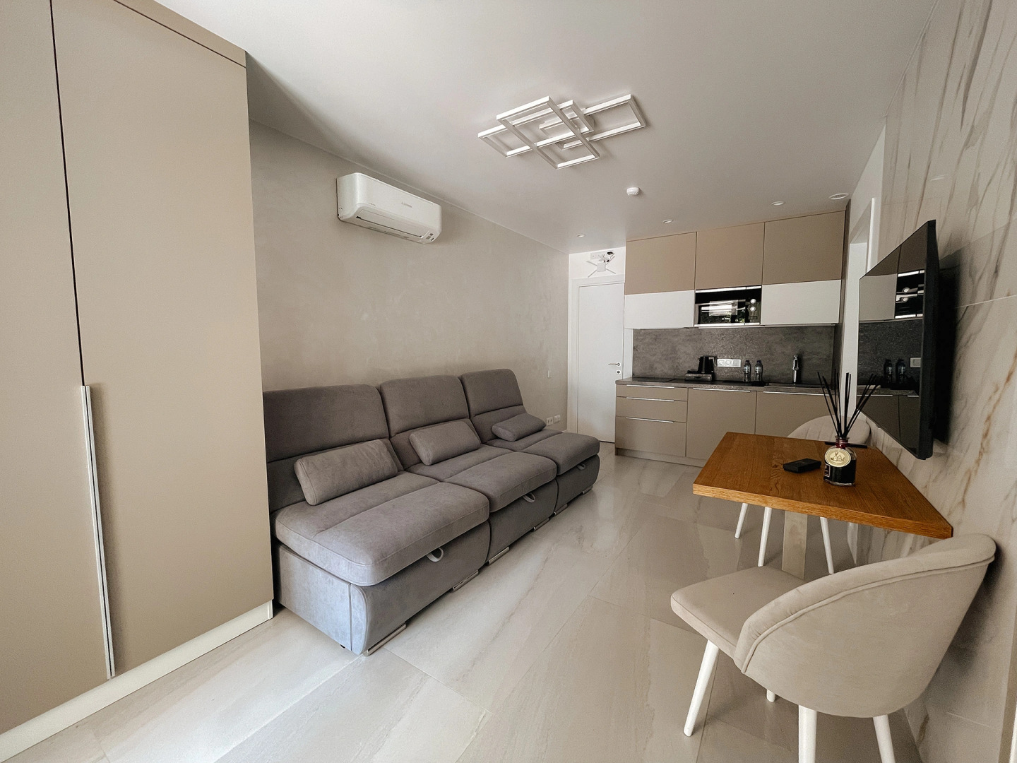 Отель Монтевиль by Adamand Resort