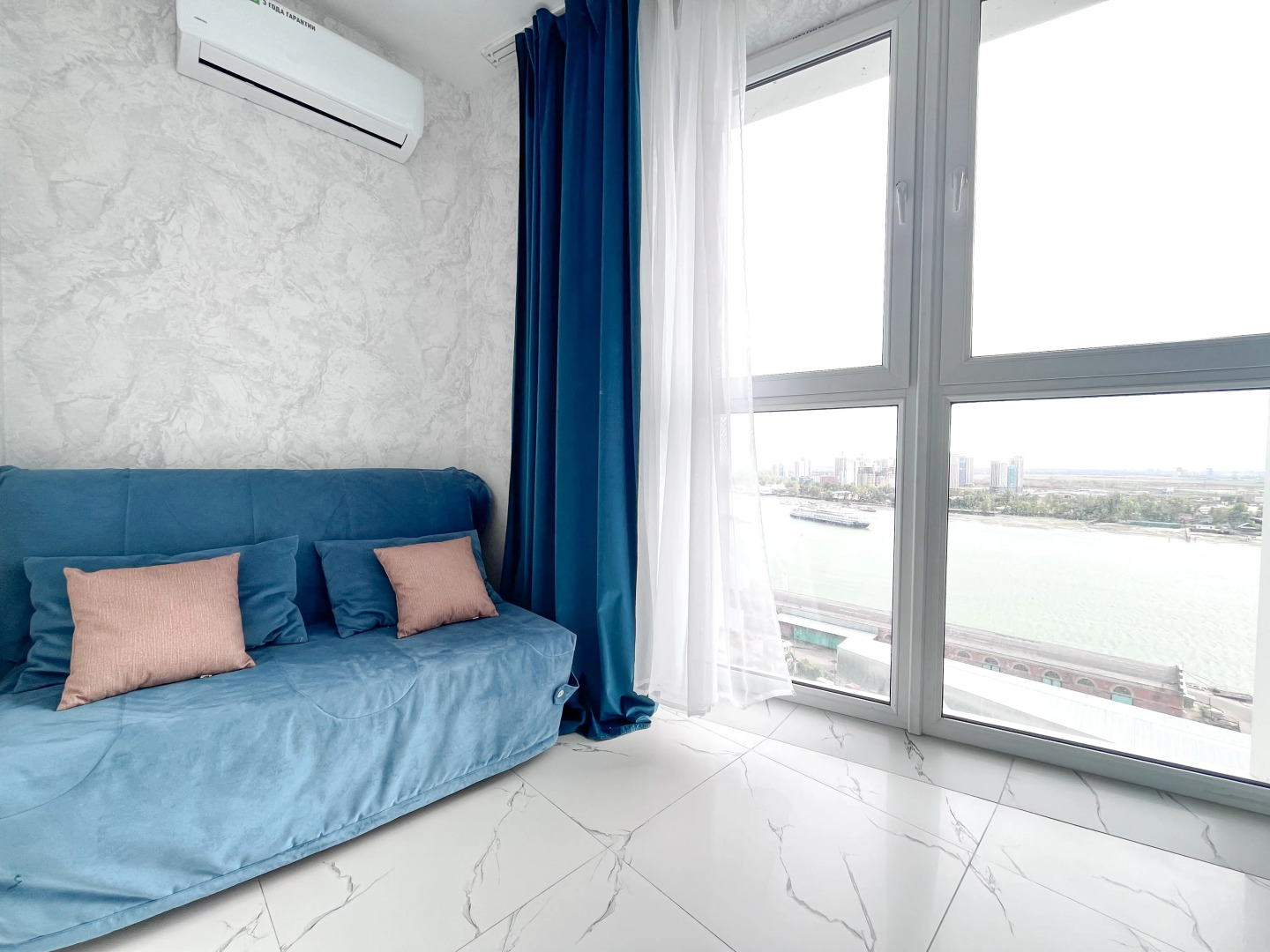 Апартаменты Новая Светлая Студия с  с Панорамными Окнами №252