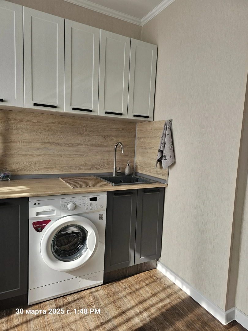 Квартира с новым ремонтом недалеко от ж/д вокзала и автостанции