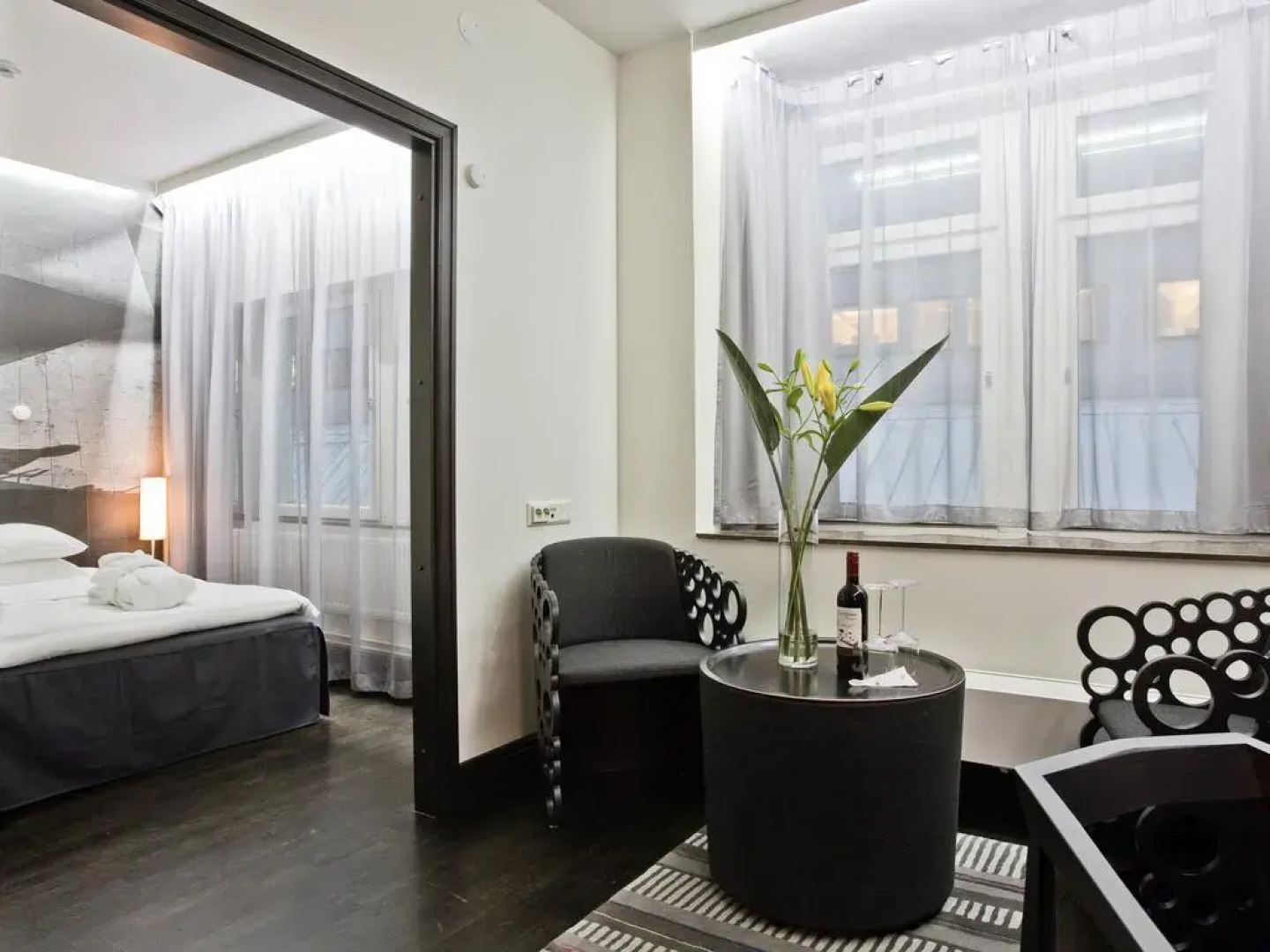 Отель Four Seasons Inn