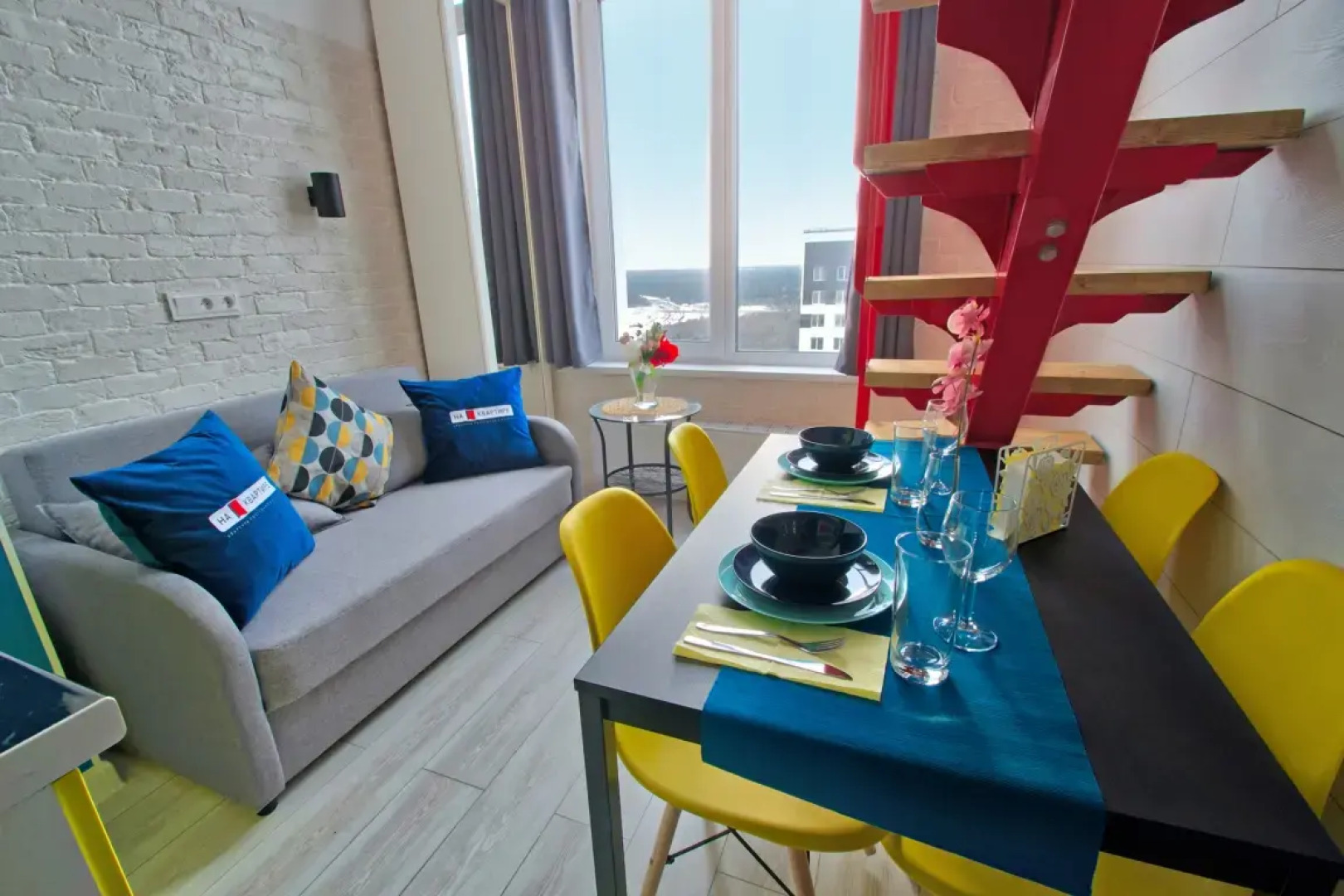 Апартаменты Двухуровневые Полулюкс Панорамные в ЖК Спутник