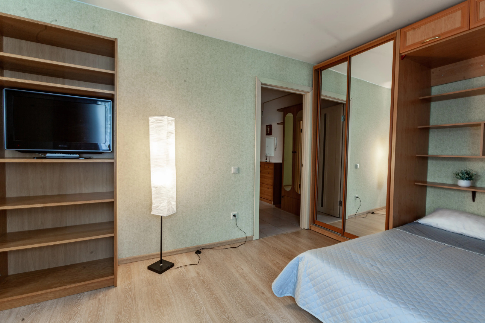 Квартира двухкомнатная вблизи Петергофских фонтанов