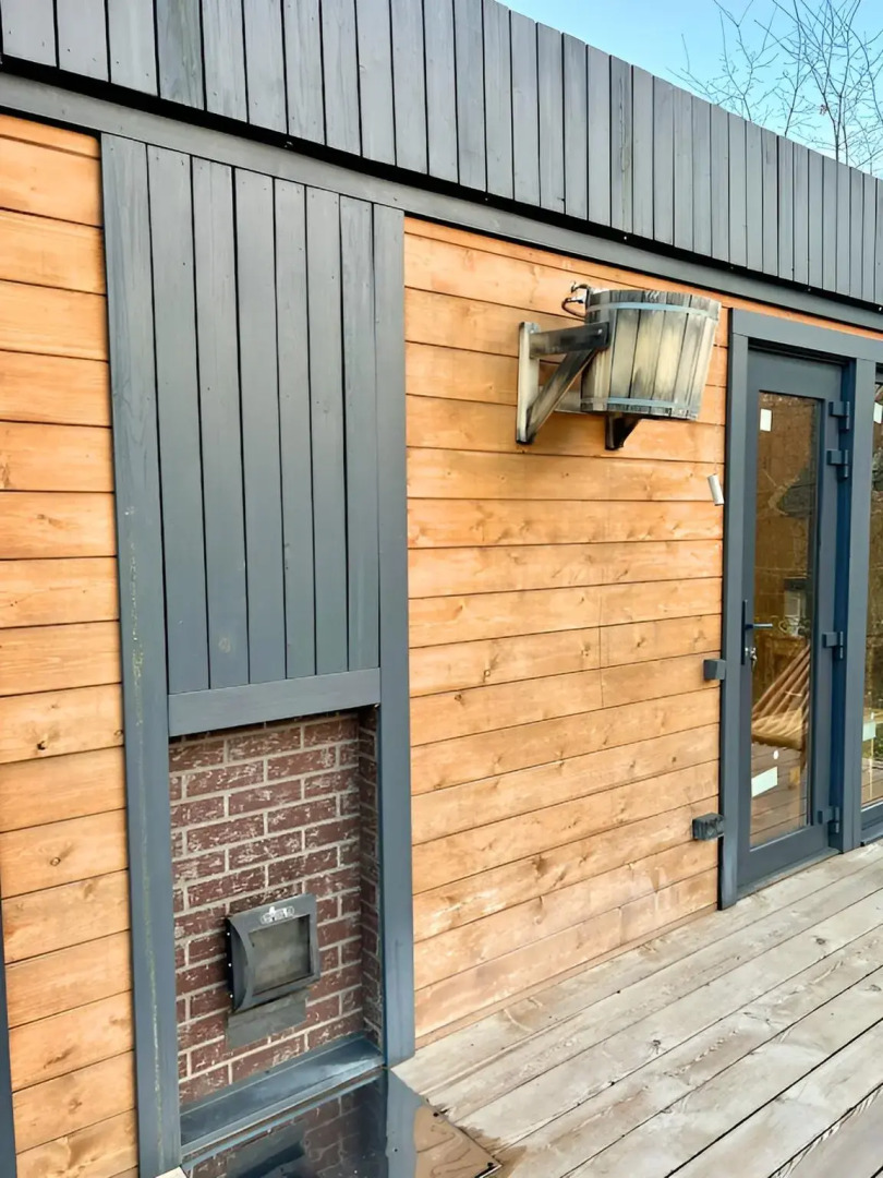 Частный дом Загородный комплекс на берегу реки с баней