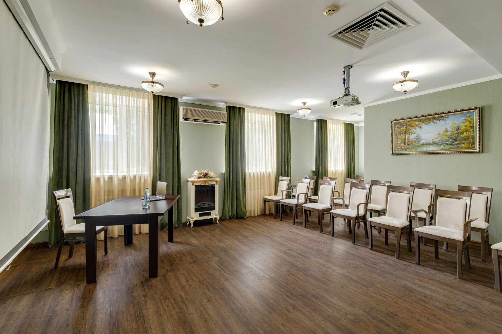 Отель Аврора