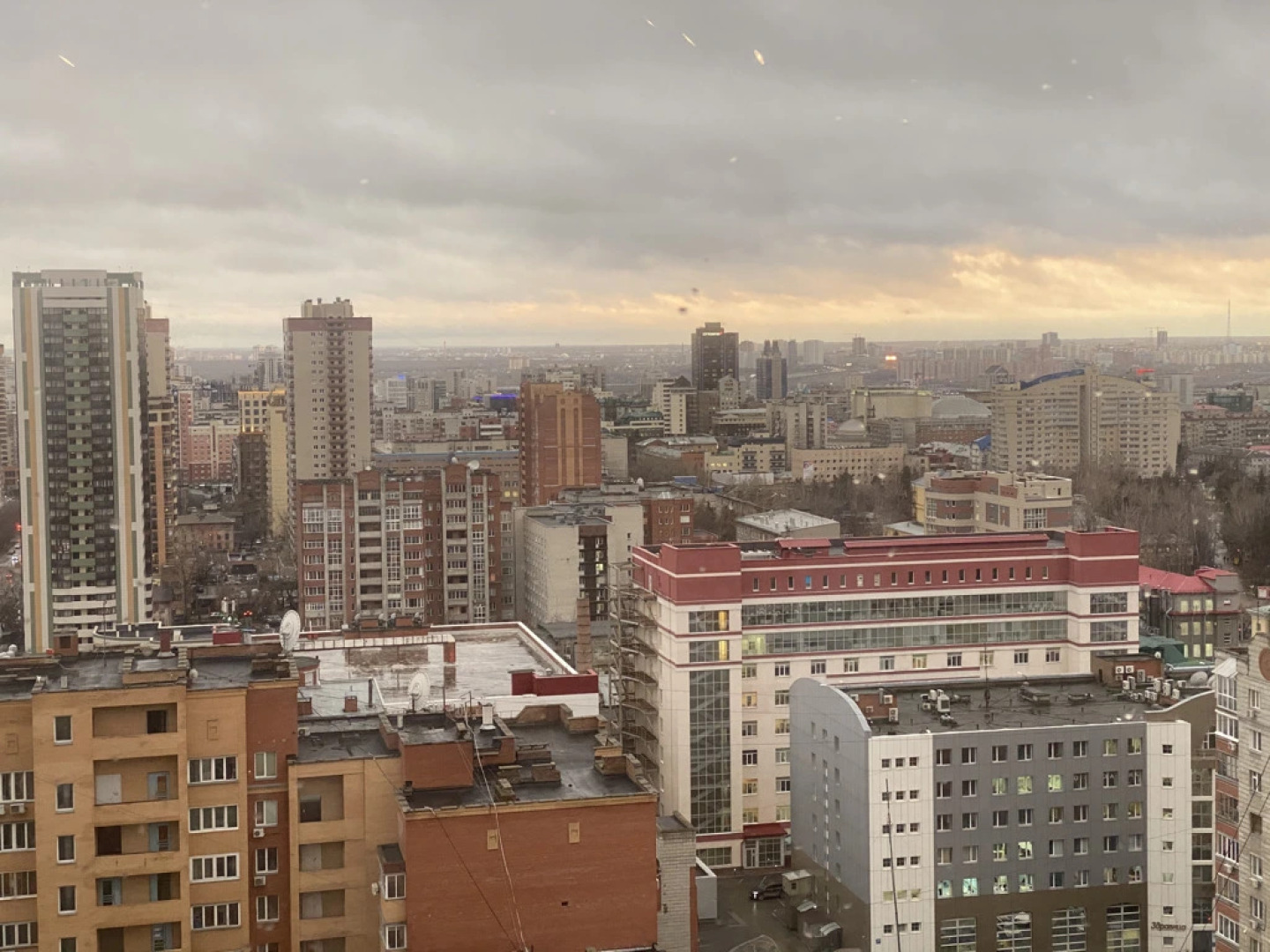 Апартаменты ФлаНск на Крылова 1