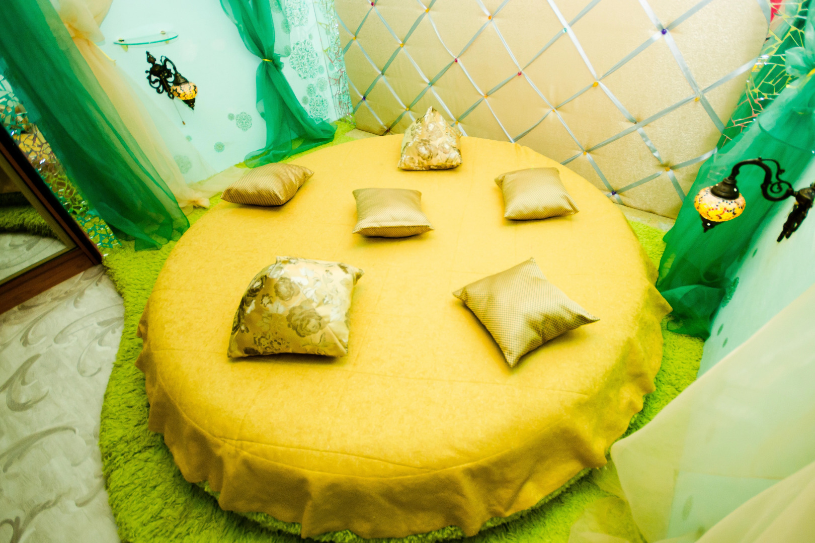 Апартаменты Квартирный Вопрос на Артема 89