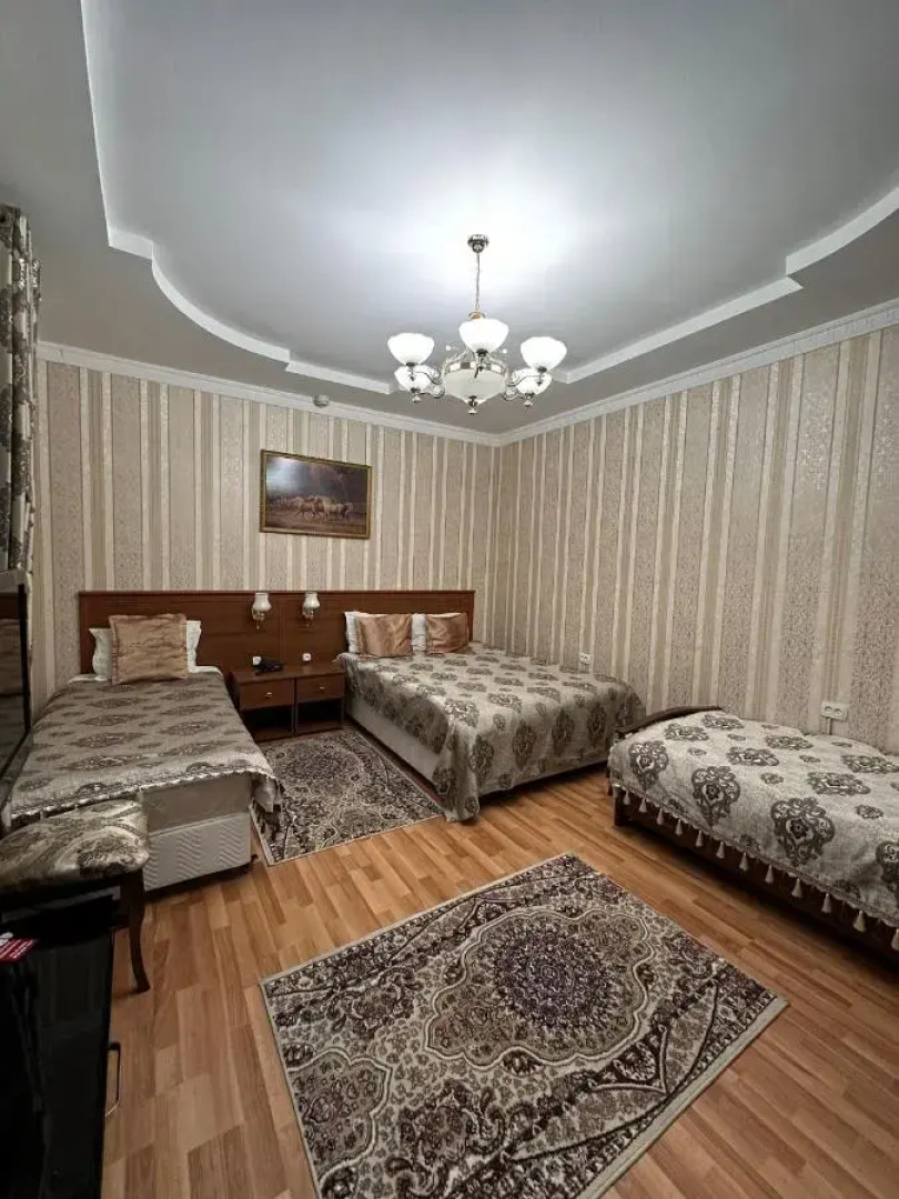 Отель Sarbon