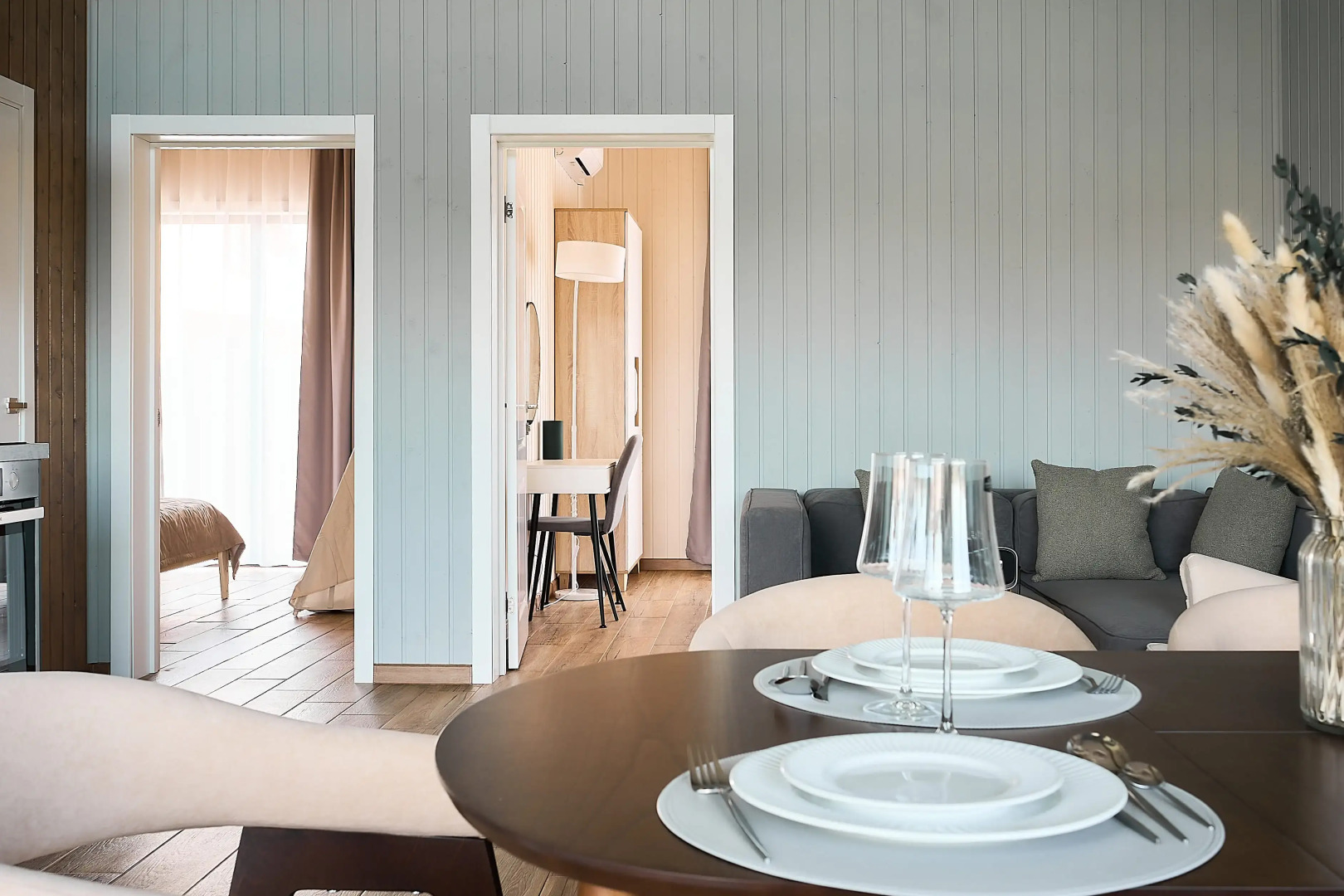 Частный дом Уютный дом с баней, чаном и барбекю у реки — для комфортного отдыха