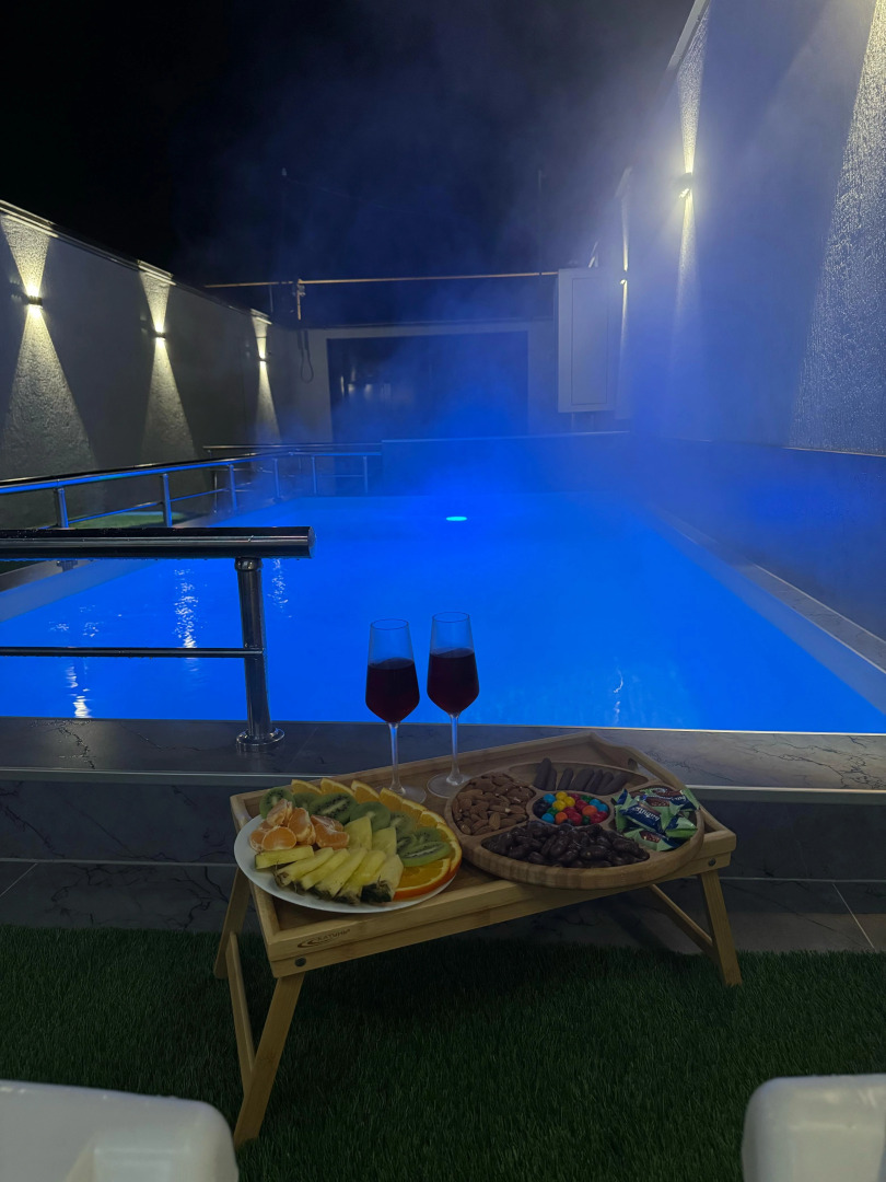 Гостевой дом Дом с бассейном на берегу