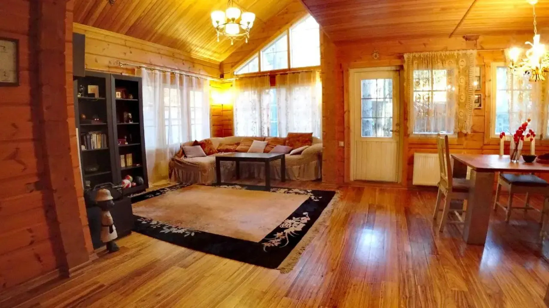 Частный дом Коттедж в Вялках