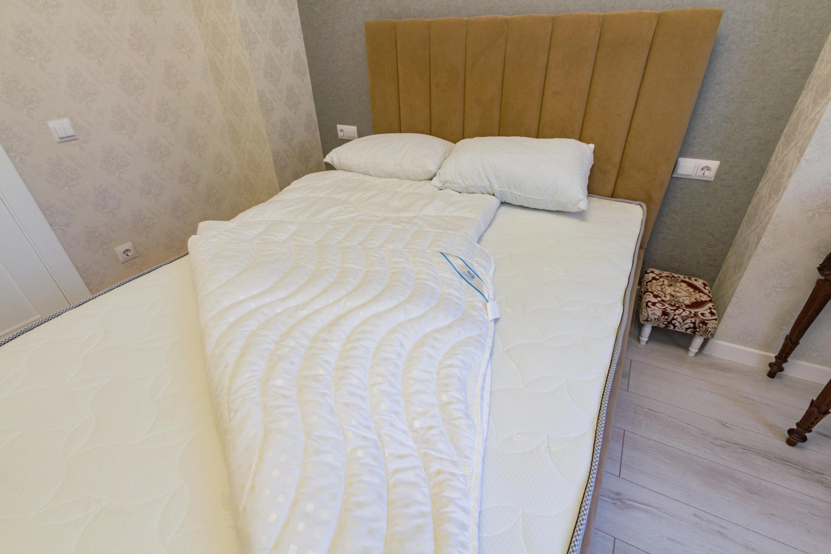 Квартира Двухкомнатная в Истoричeскoм Цeнтpе Гopода с Парковкой