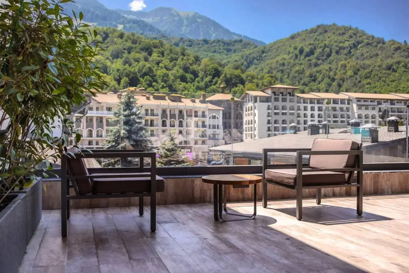 Апартаменты в 4-х звёздочном отеле Blanc Hill