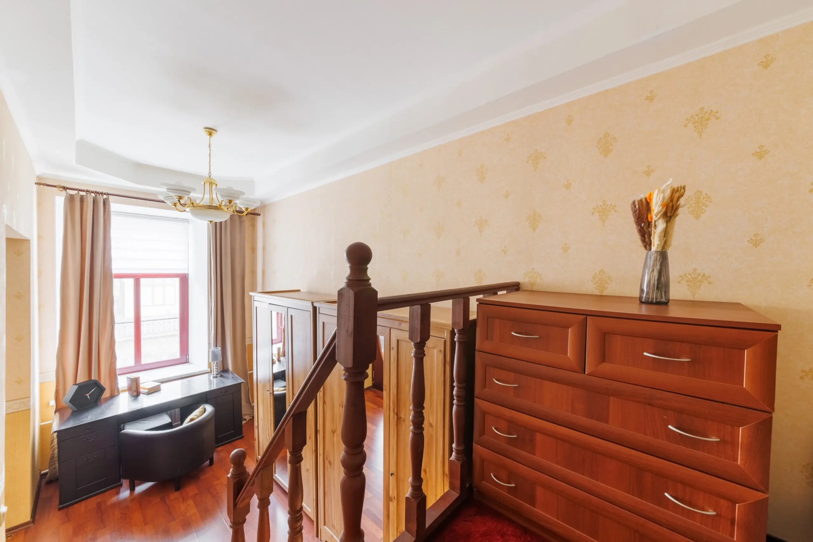 Апартаменты 2 спальни с камином около Банковского мостика