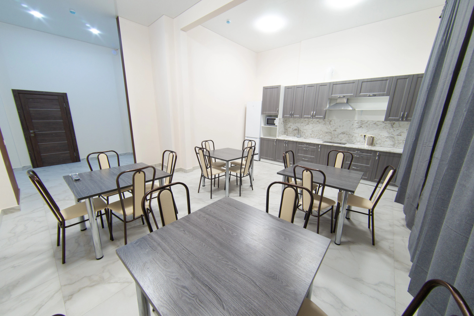 Мебелированные комнаты Rадость