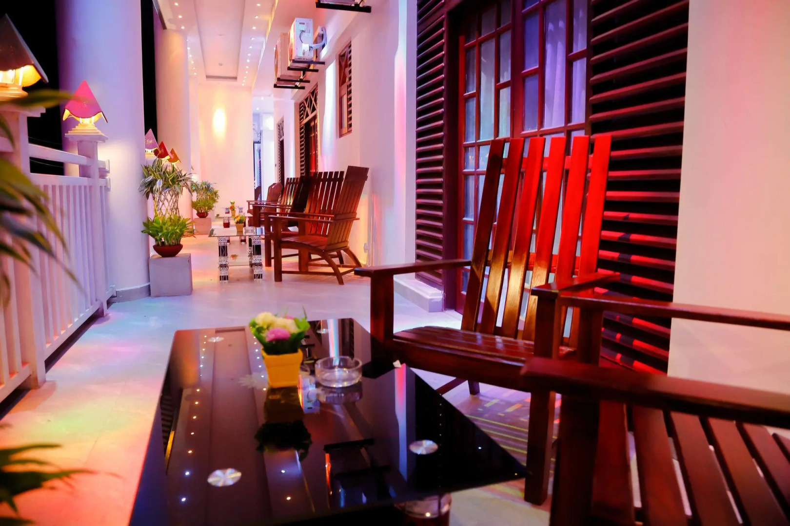 Отель White House