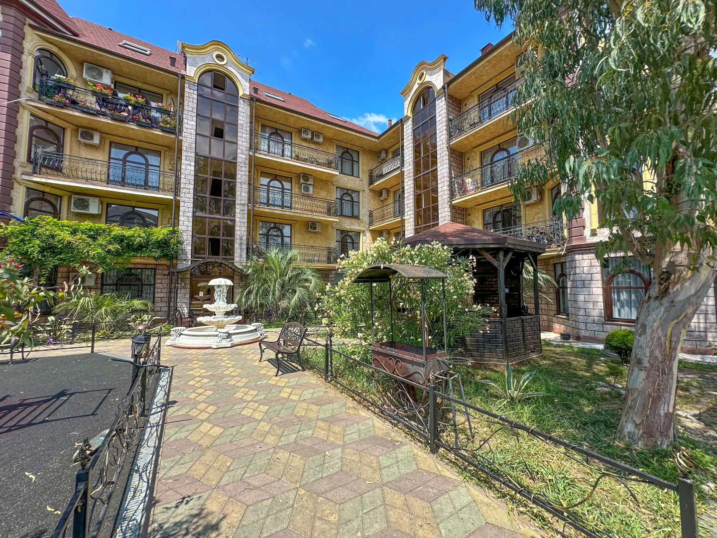 Апартаменты Перелетная 22