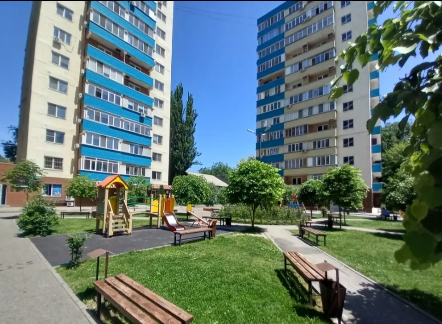 Двухкомнатная Квартира в Центре с Видом на Город и на Горы