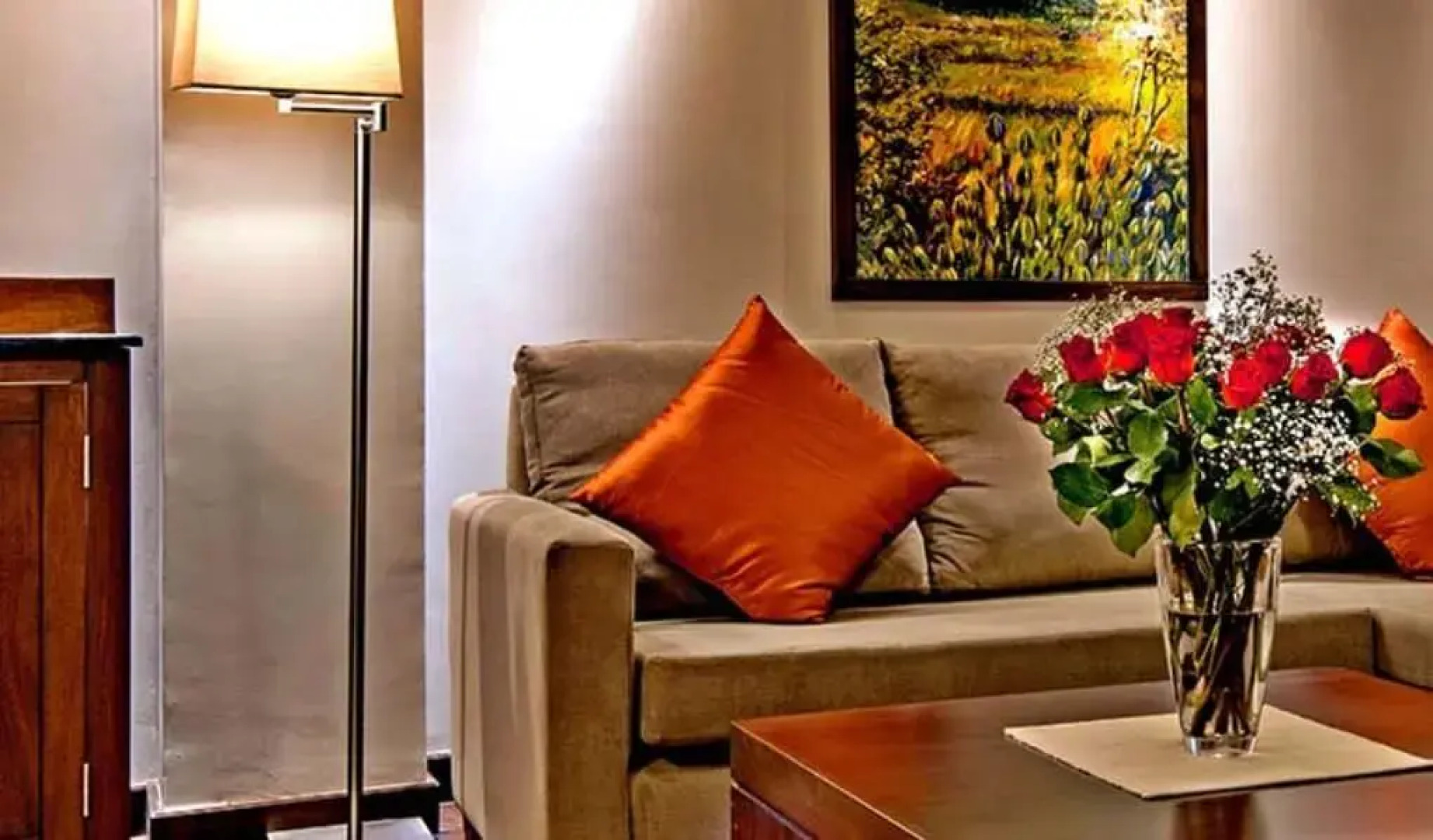 Magna Hotel and Suites