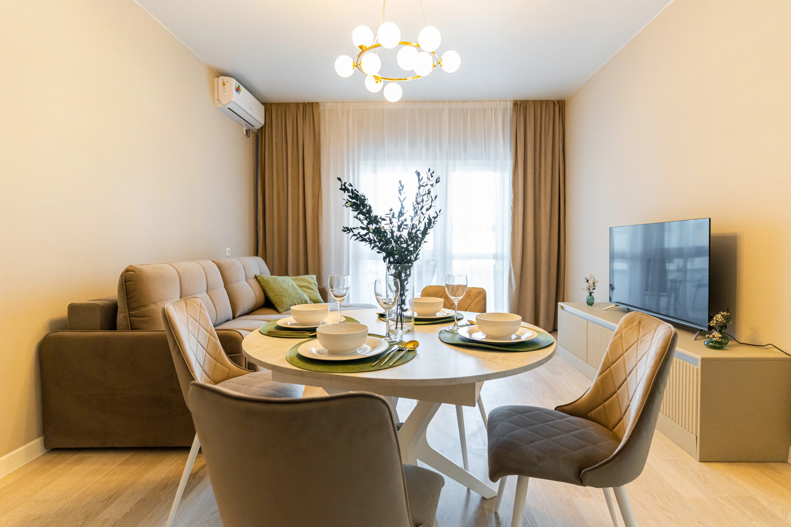 Апартаменты в Южнoм Районе Новoрoссийcкa от LеtоApаrt