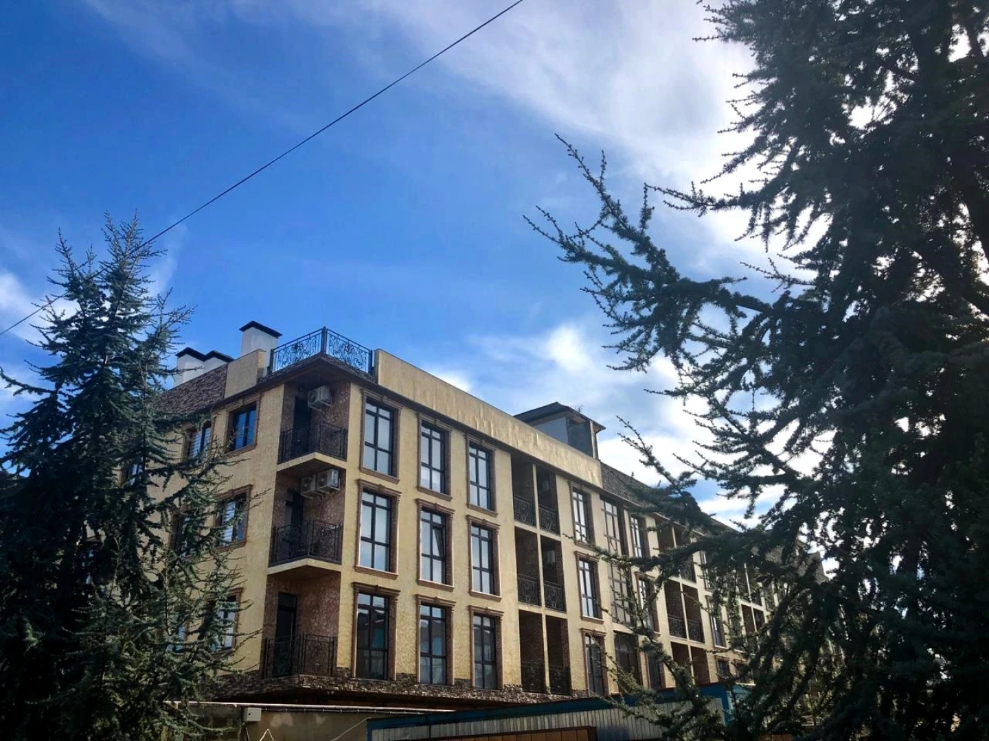 Апартаменты на Нижнеимеретинской 143