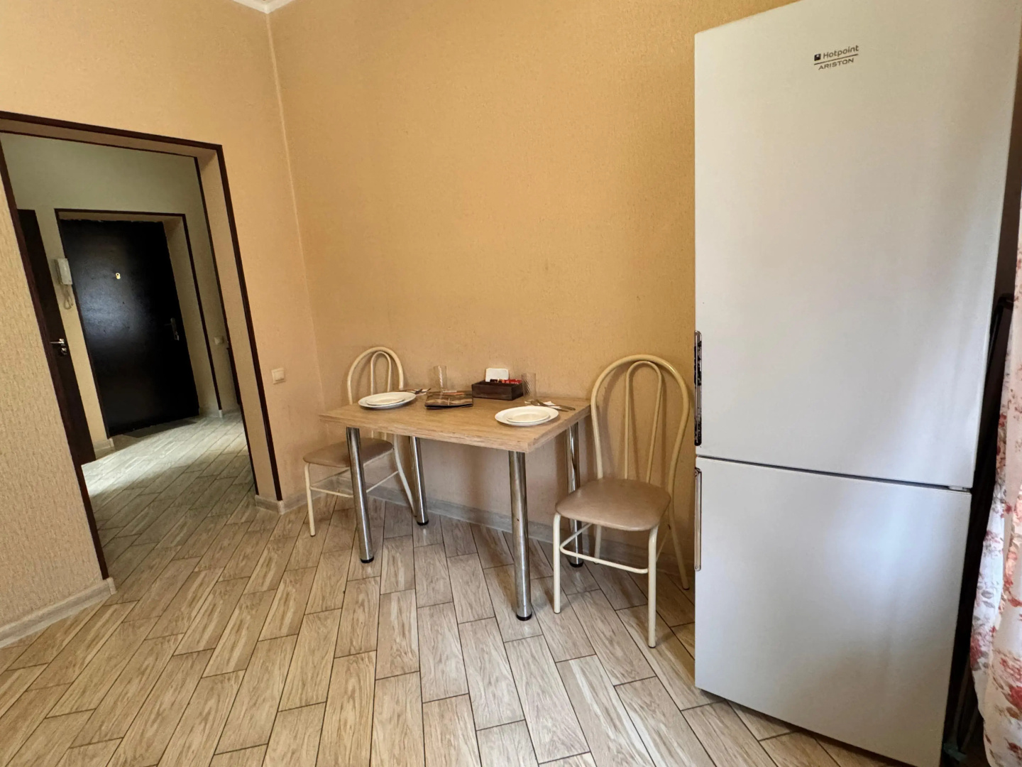 Квартира Толстого 180б 2 Этаж