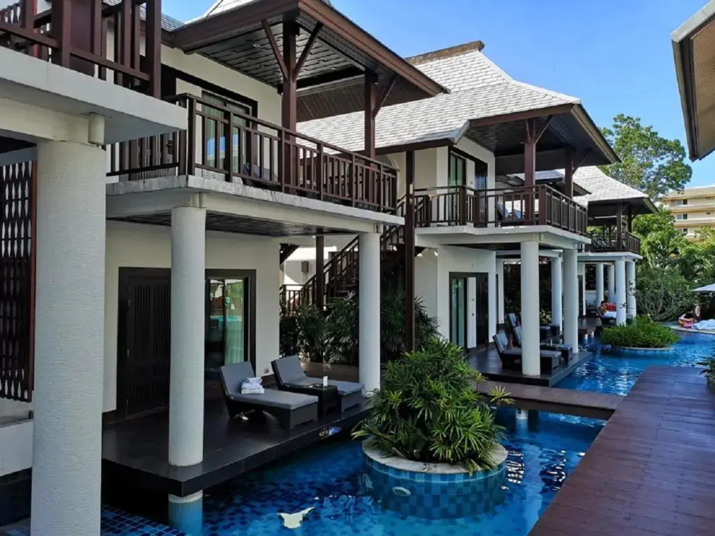 Отель Z Through by The Zign