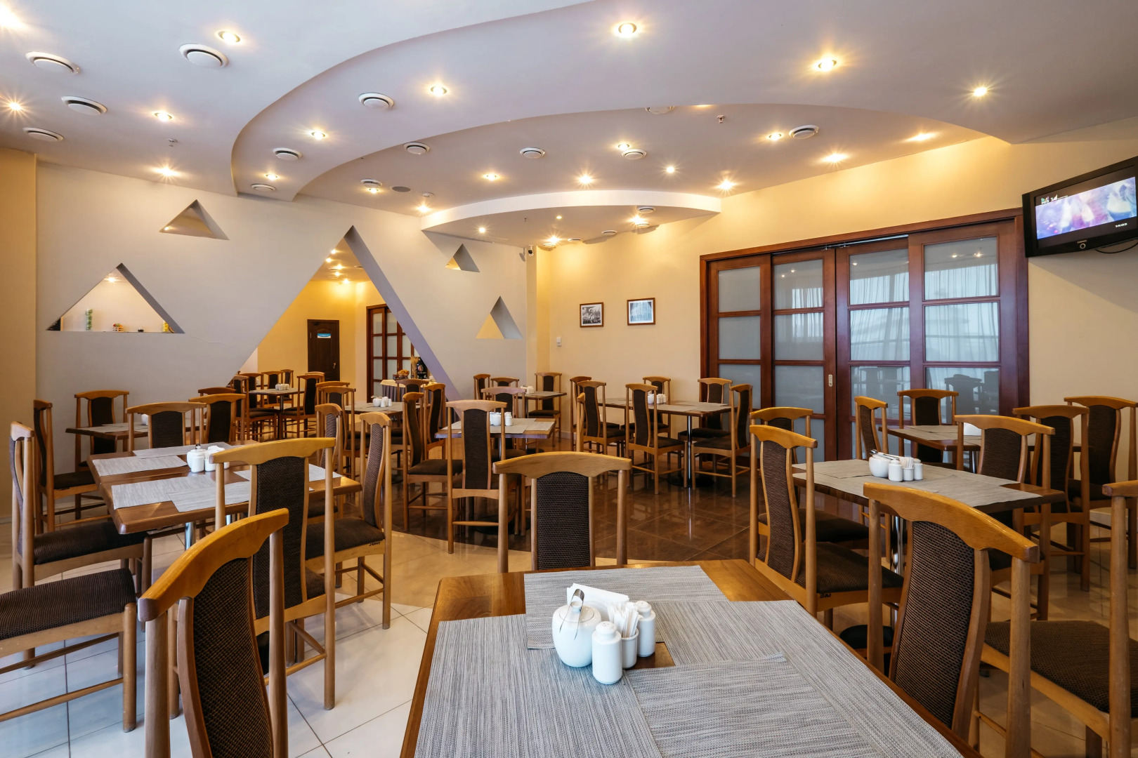 Отель Атлантик by USTA Hotels