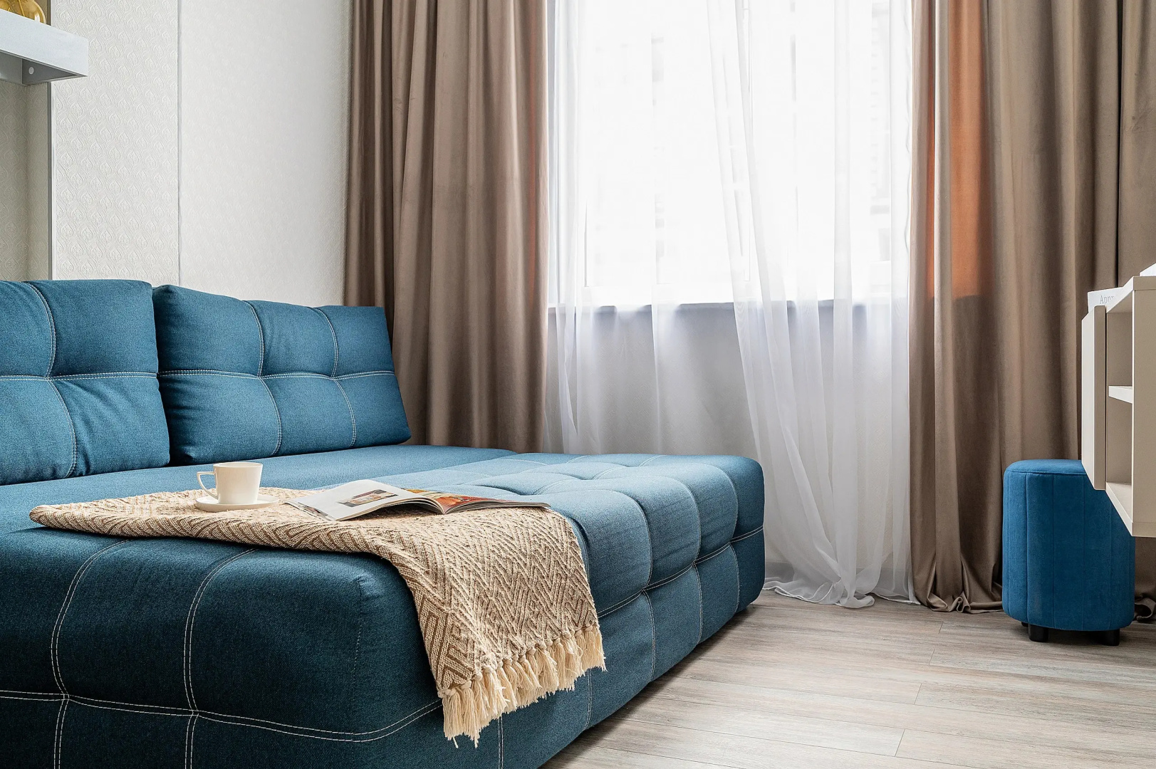 Апартаменты Red Apartments Арт Лайт Сити Форд